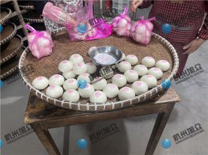 上門調(diào)試包子機，老客戶，已購買旭眾好幾臺包子機，生意越做越大